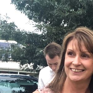 Meet your Posher, Debbie